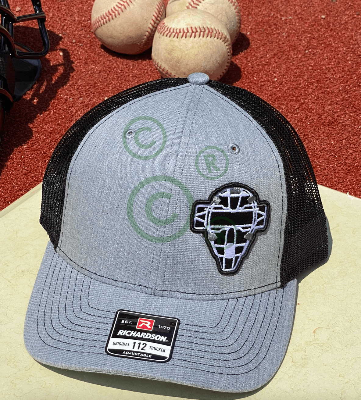 The-Catching-Guy-logo-Catcher-Face-Mask-hat-grey-mesh